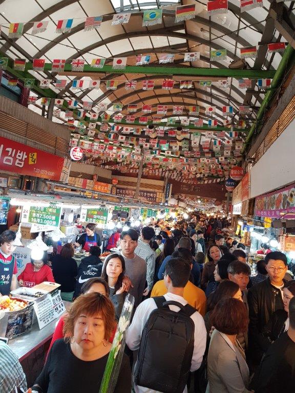 Gwangjang Market & Fortress Wall Tour with Food